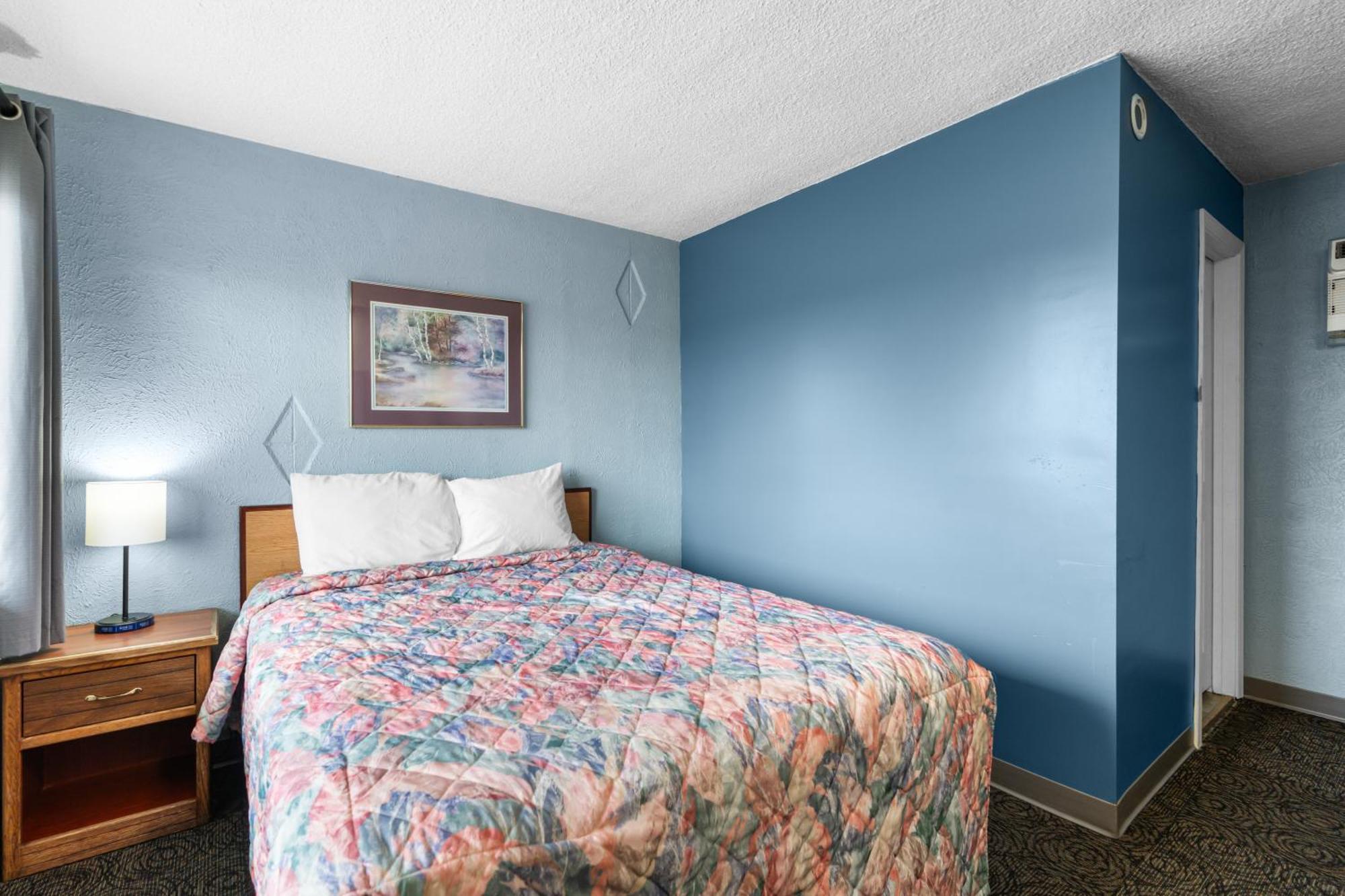 Broadway Inn Council Bluffs Exterior photo